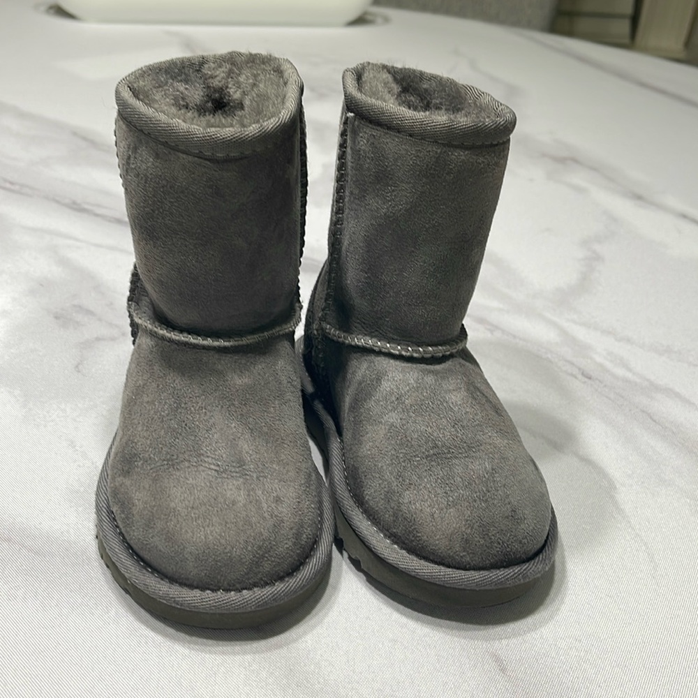 UGG Kids Gray Suede Shearling-Lined Boots